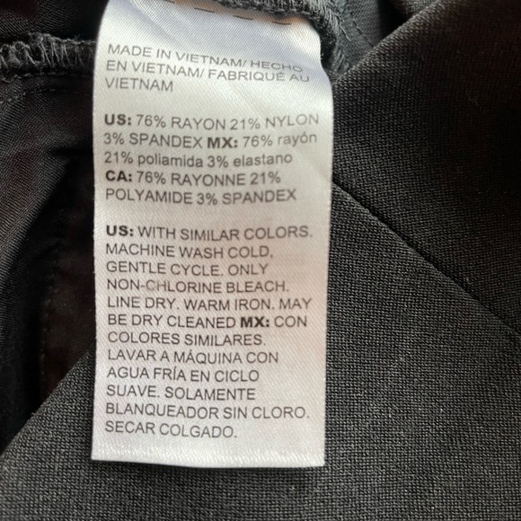 Chico’s Women’s Black So Slimming Brigitte Straight-Leg Crops Size 0 (Small) - Picture 11 of 11